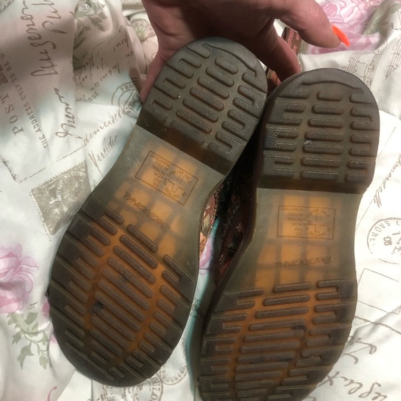 Doc Marten’s - Picture 5 of 7